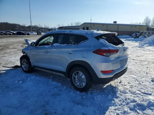 KM8J3CA45JU746898 2018 HYUNDAI TUCSON - Image 2