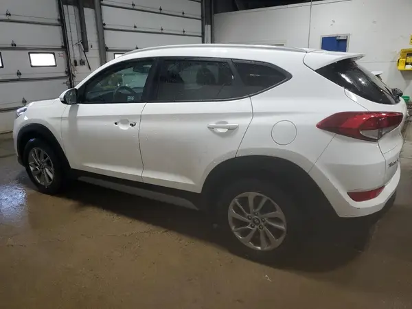 KM8J3CA45JU748246 2018 HYUNDAI TUCSON - Image 2