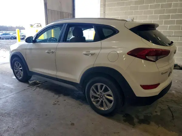 KM8J3CA45JU756203 2018 HYUNDAI TUCSON - Image 2