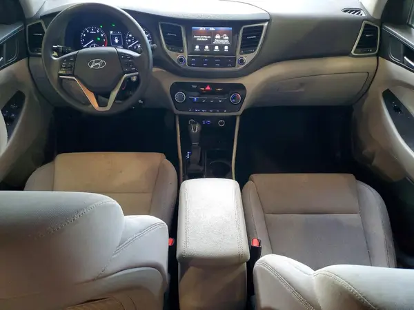 KM8J3CA45JU756203 2018 HYUNDAI TUCSON - Image 8