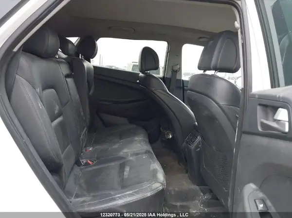 KM8J3CA45JU758419 2018 HYUNDAI TUCSON - Image 8