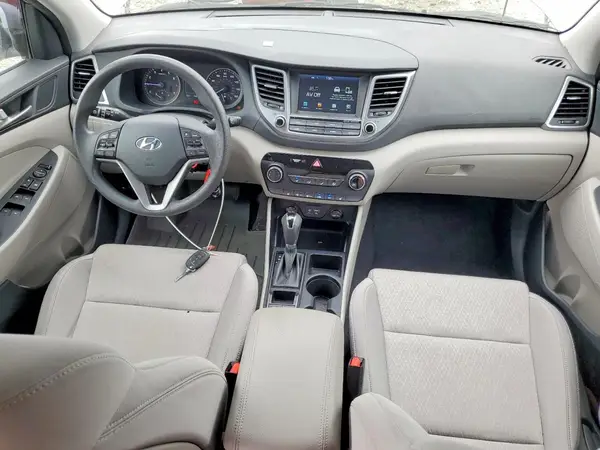 KM8J3CA45JU773311 2018 HYUNDAI TUCSON - Image 8