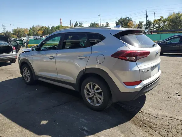 KM8J3CA45JU773342 2018 HYUNDAI TUCSON - Image 2