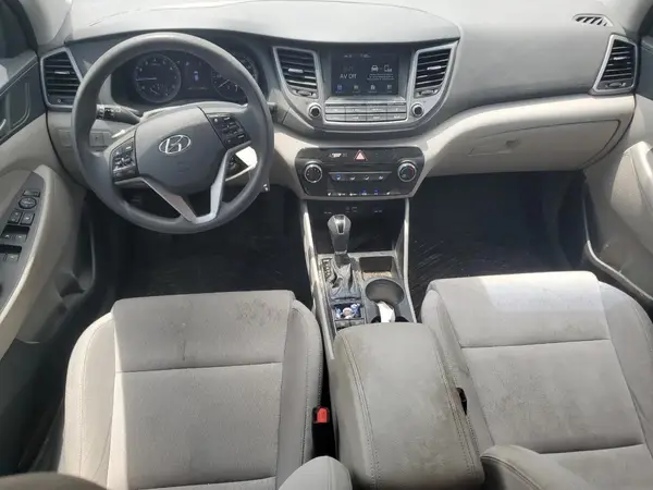 KM8J3CA45JU778914 2018 HYUNDAI TUCSON - Image 8