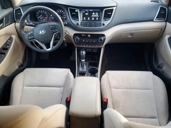 KM8J3CA45JU784468 2018 HYUNDAI TUCSON - Image 8