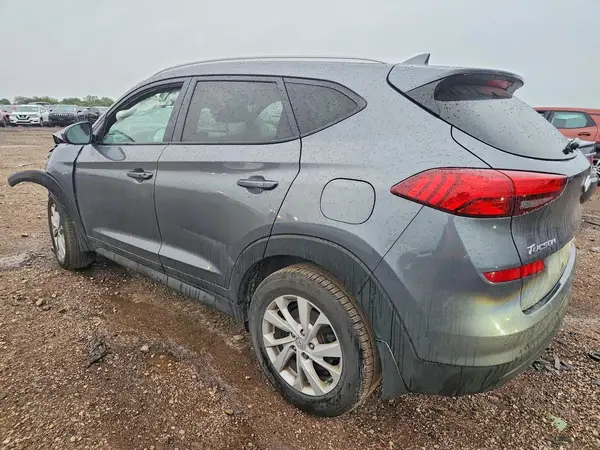 KM8J3CA45KU007371 2019 HYUNDAI TUCSON - Image 2