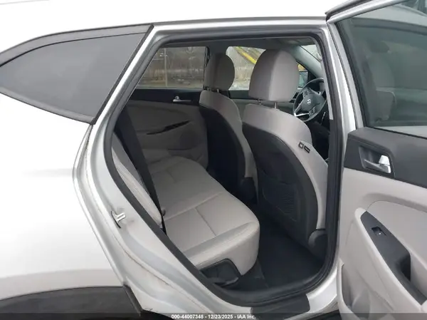 KM8J3CA45KU016636 2019 HYUNDAI TUCSON - Image 8