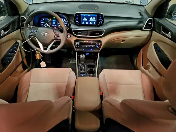 KM8J3CA45KU057607 2019 HYUNDAI TUCSON - Image 8