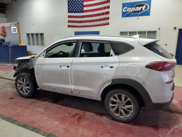 KM8J3CA45KU060121 2019 HYUNDAI TUCSON - Image 2