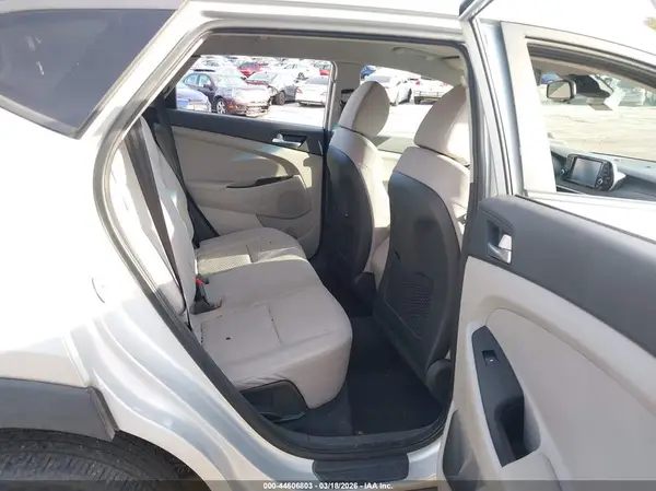 KM8J3CA45KU851457 2019 HYUNDAI TUCSON - Image 8