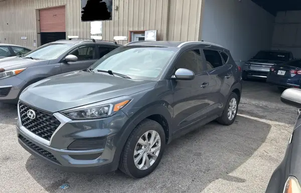 KM8J3CA45KU887715 2019 HYUNDAI TUCSON - Image 2