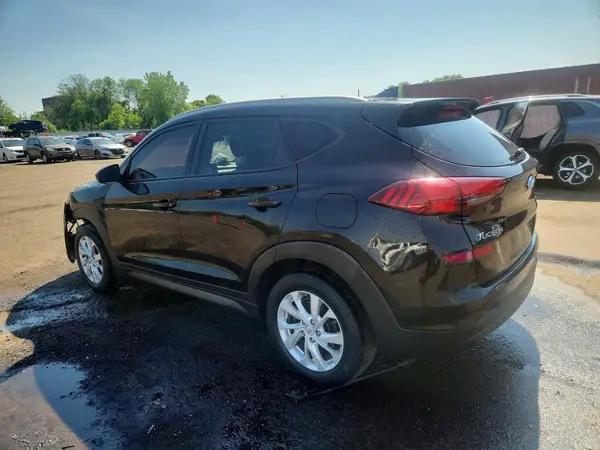 KM8J3CA45KU944804 2019 HYUNDAI TUCSON - Image 2