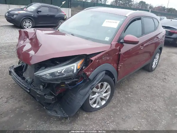 KM8J3CA45KU970075 2019 HYUNDAI TUCSON - Image 2