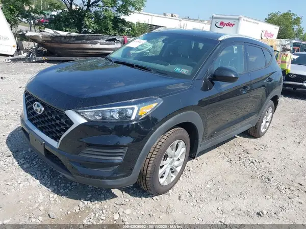 KM8J3CA45LU102868 2020 HYUNDAI TUCSON - Image 2