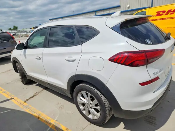 KM8J3CA45LU119573 2020 HYUNDAI TUCSON - Image 2