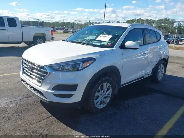 KM8J3CA45MU336624 2021 HYUNDAI TUCSON - Image 2