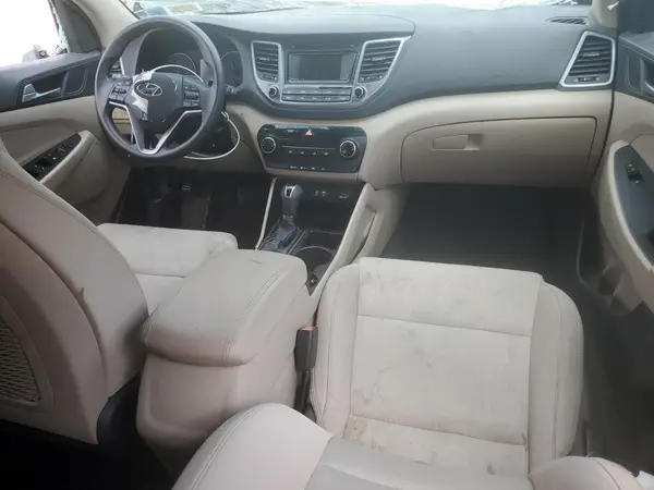 KM8J3CA46GU035123 2016 HYUNDAI TUCSON - Image 8