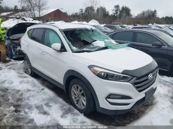 KM8J3CA46GU050866 2016 HYUNDAI TUCSON - Image 1