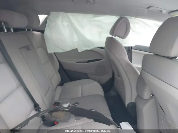 KM8J3CA46GU050866 2016 HYUNDAI TUCSON - Image 8