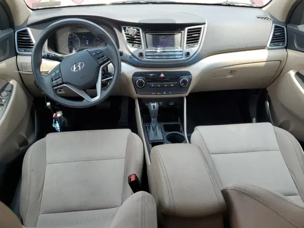 KM8J3CA46GU063519 2016 HYUNDAI TUCSON - Image 8
