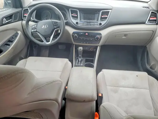 KM8J3CA46GU068025 2016 HYUNDAI TUCSON - Image 8