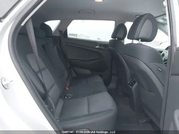 KM8J3CA46GU070406 2016 HYUNDAI TUCSON - Image 8