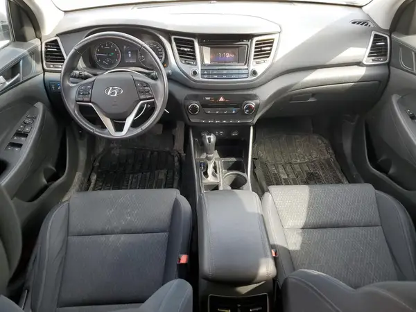 KM8J3CA46GU096049 2016 HYUNDAI TUCSON - Image 8