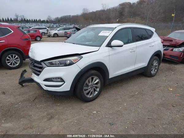 KM8J3CA46GU105087 2016 HYUNDAI TUCSON - Image 2