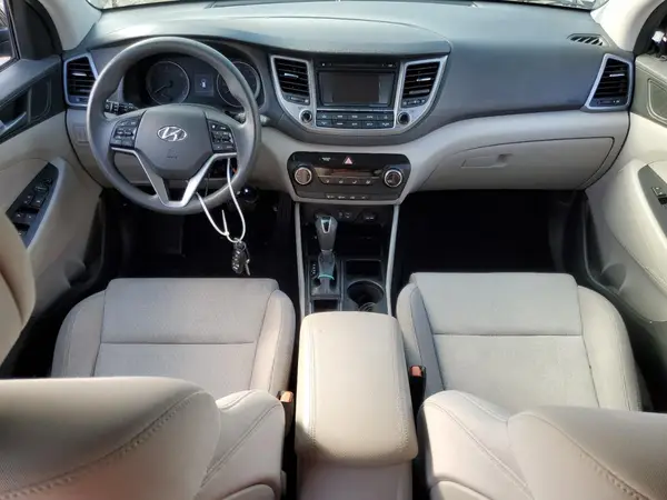 KM8J3CA46GU110922 2016 HYUNDAI TUCSON - Image 8