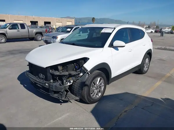 KM8J3CA46GU112668 2016 HYUNDAI TUCSON - Image 2
