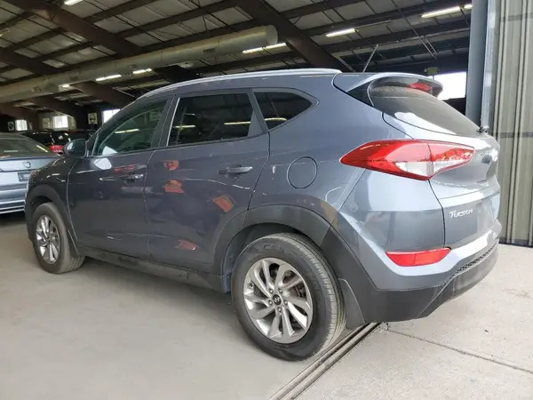 KM8J3CA46GU122200 2016 HYUNDAI TUCSON - Image 2