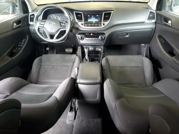 KM8J3CA46GU122200 2016 HYUNDAI TUCSON - Image 8