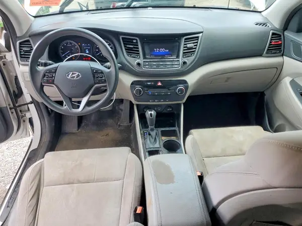 KM8J3CA46GU135285 2016 HYUNDAI TUCSON - Image 8