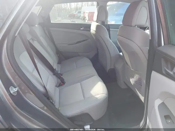 KM8J3CA46GU145511 2016 HYUNDAI TUCSON - Image 8