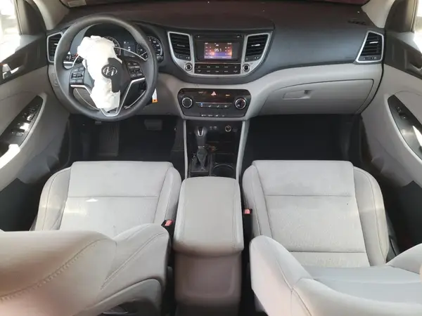 KM8J3CA46GU184115 2016 HYUNDAI TUCSON - Image 8