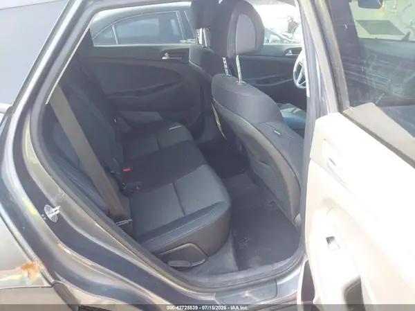 KM8J3CA46GU188617 2016 HYUNDAI TUCSON - Image 8