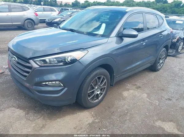 KM8J3CA46GU200913 2016 HYUNDAI TUCSON - Image 2
