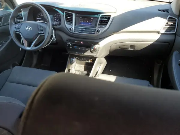 KM8J3CA46GU242997 2016 HYUNDAI TUCSON - Image 8