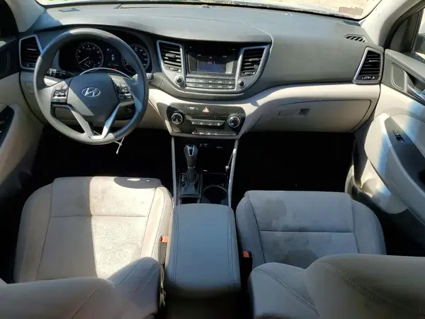 KM8J3CA46GU247939 2016 HYUNDAI TUCSON - Image 8