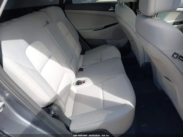 KM8J3CA46HU262006 2017 HYUNDAI TUCSON - Image 8