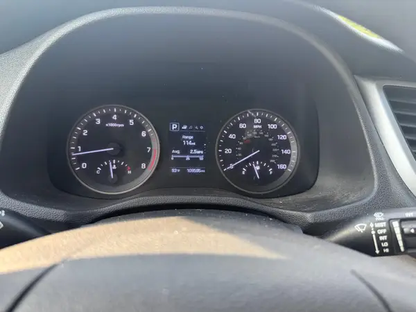 KM8J3CA46HU262152 2017 HYUNDAI TUCSON - Image 8
