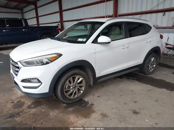 KM8J3CA46HU266668 2017 HYUNDAI TUCSON - Image 2