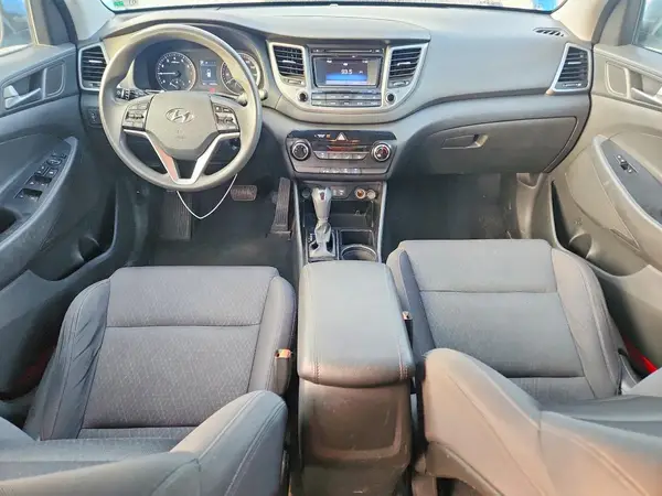 KM8J3CA46HU274821 2017 HYUNDAI TUCSON - Image 8
