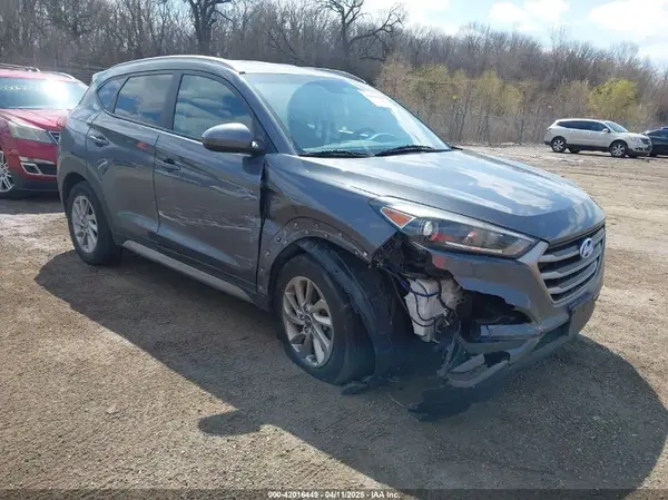 KM8J3CA46HU301905 2017 HYUNDAI TUCSON - Image 1