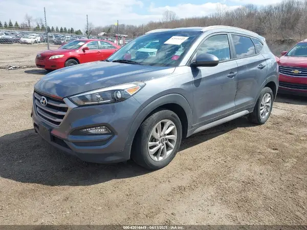 KM8J3CA46HU301905 2017 HYUNDAI TUCSON - Image 2