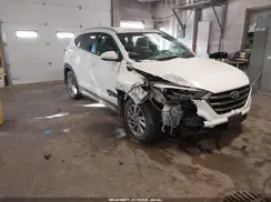KM8J3CA46HU311110 2017 HYUNDAI TUCSON