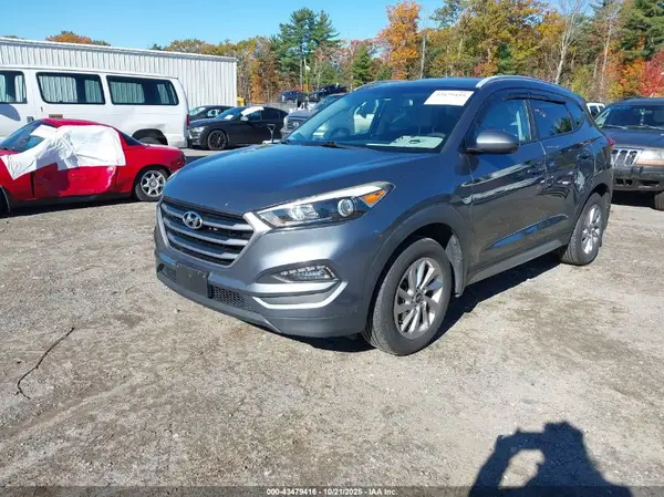 KM8J3CA46HU317389 2017 HYUNDAI TUCSON - Image 2