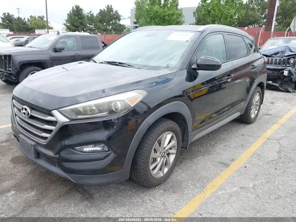 KM8J3CA46HU322639 2017 HYUNDAI TUCSON - Image 2
