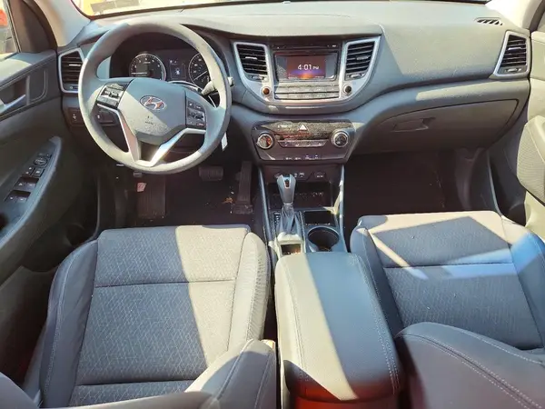 KM8J3CA46HU335553 2017 HYUNDAI TUCSON - Image 8