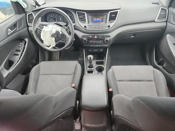 KM8J3CA46HU389578 2017 HYUNDAI TUCSON - Image 8